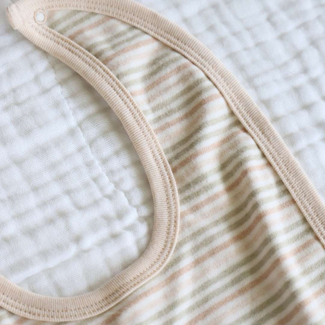 Un-dyed Organic Cotton Adjustable Baby Bib