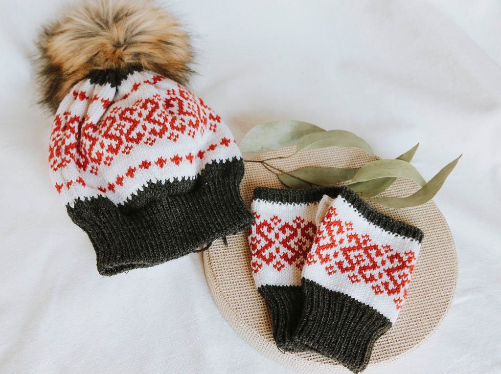 Children&#39;s Mittens and Beanie Set - Grey, Red and White