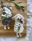 Sheep Hanging Decoration with Flower Detail / Cream or Natural