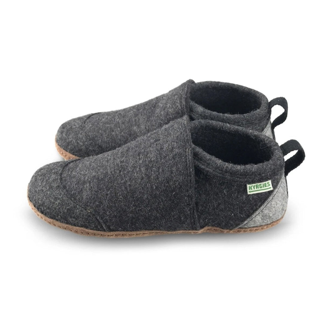 Tengries Slippers - Charcoal